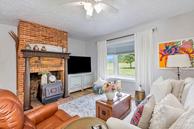 15184 State Route 725, Home with 3 bedrooms, 2 bathrooms and null parking in Germantown OH | Image 9