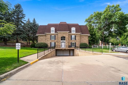 125-2904 W 33rd St Street, Sioux Falls, SD, 57105 | Card Image