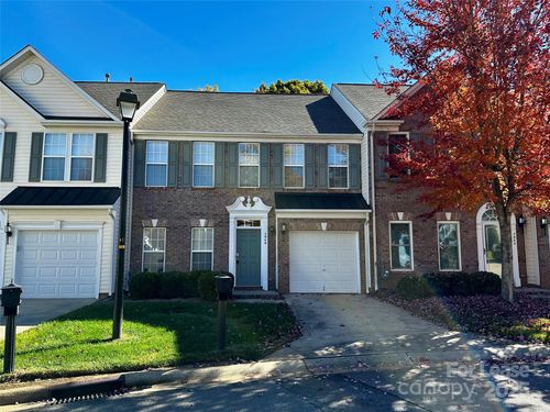 7946 Mariners Pointe Cir, Denver, NC, 28037-8091 | Card Image