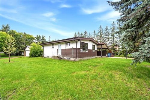180 Emerson Ave, Winnipeg, MB, R2G1E9 | Card Image