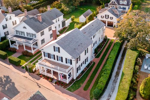 114 N Water St, Edgartown, MA, 02539-8018 | Card Image
