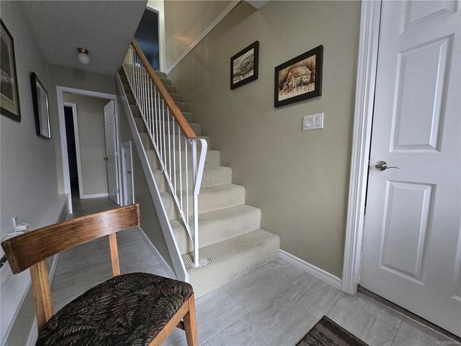 7071 Mc Dougal Pl, House other with 4 bedrooms, 3 bathrooms and 2 parking in Port Hardy BC | Image 4