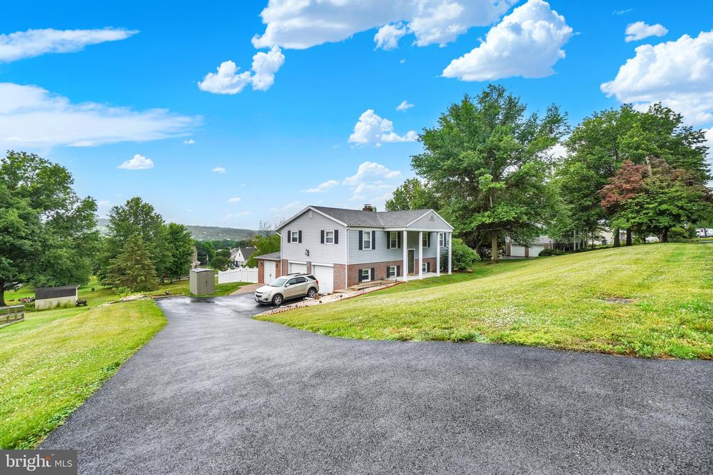 Residential in MOUNT WOLF 3