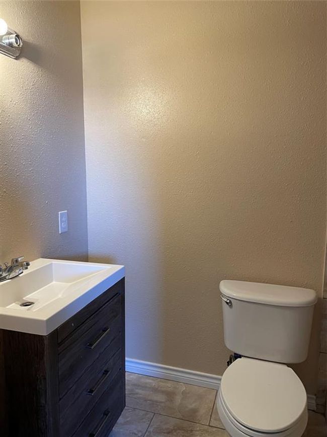 301 1/2 N Ave A- Upstairs Unit | Image 31