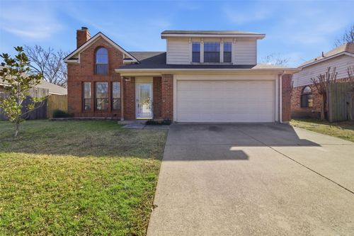 331 Hopewell St, Grand Prairie, TX, 75052-3329 | Card Image