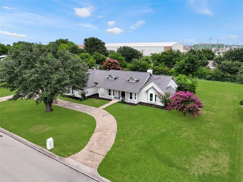 3128 Darby Ln, Denton, TX, 76207-1304 | Card Image