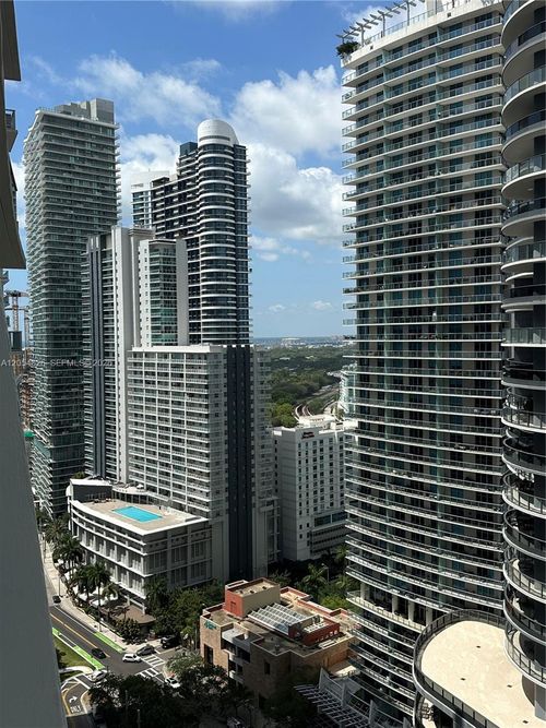 2707-1010 Brickell Ave, Miami, FL, 33131-3757 | Card Image