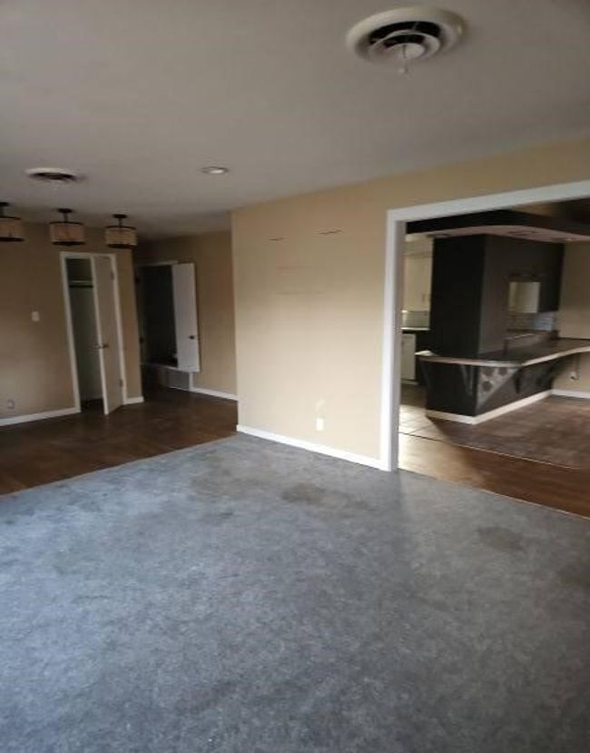 2727 E 25 Th St, House other with 3 bedrooms, 2 bathrooms and 6 parking in Big Spring TX | Image 15