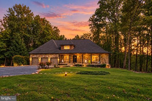 13329 Mountain Road, LOVETTSVILLE, VA, 20180 | Card Image