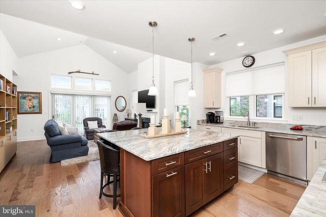 38 Birdie Way, Townhouse with 3 bedrooms, 4 bathrooms and null parking in LAWRENCE TOWNSHIP NJ | Image 6