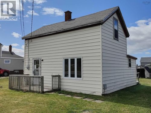 {{alt}} | Card Image