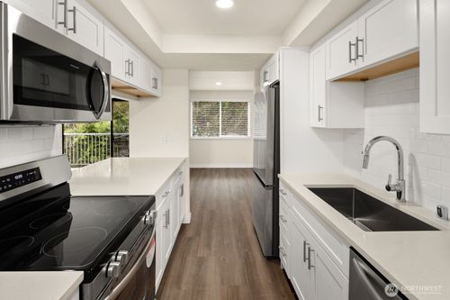 apt-311-1215 Sw 132nd Ln, Burien, WA, 98146-3025 | Card Image