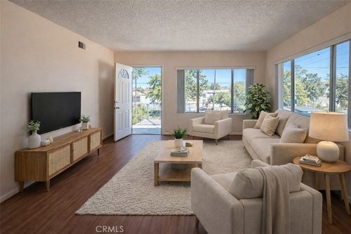 b-802 Fischer St, Glendale, CA, 91205-3808 | Card Image