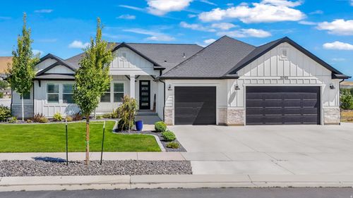 3065 E Lake Vista Dr, Eagle Mountain, UT, 84005-6328 | Card Image