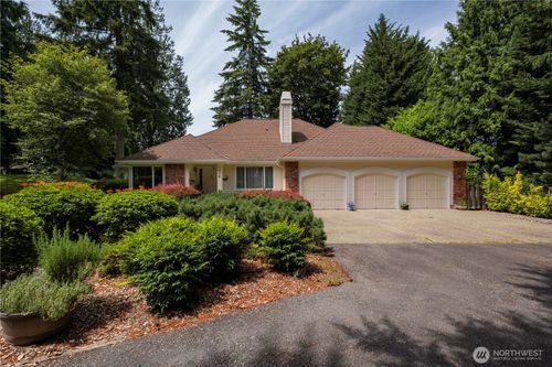 419 212th Avenue Ne Redmond Wa 98074-3941, Redmond, WA, 98074 | Card Image