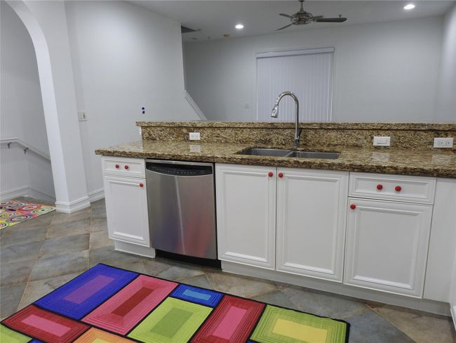 2299 - 2299 Ne 9 Th Ave, Townhouse with 3 bedrooms, 3 bathrooms and null parking in Wilton Manors FL | Image 11