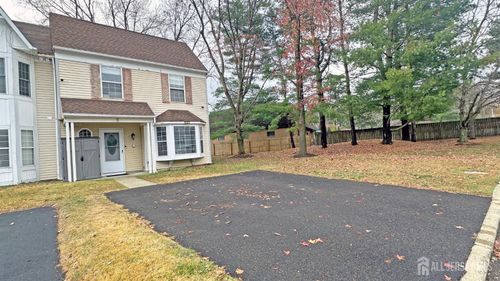 8 Cosgrove Ct, East Brunswick, NJ, 08816-5619 | Card Image