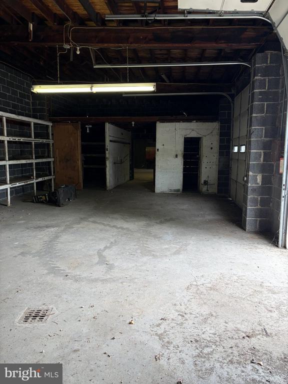 Commercial Lease in LANSDOWNE 4