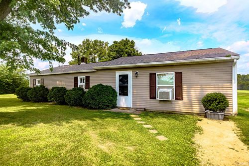 2118 W Tower Rd, Williamsport, IN, 47993-8295 | Card Image