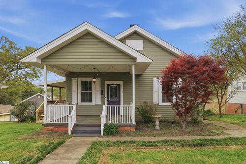 6 Crest St, Lyman, SC, 29365-1607 | Card Image