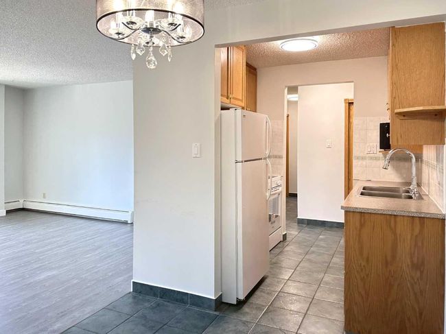 303 - 635 56 Avenue Sw, Condo with 2 bedrooms, 1 bathrooms and 1 parking in Calgary AB | Image 9