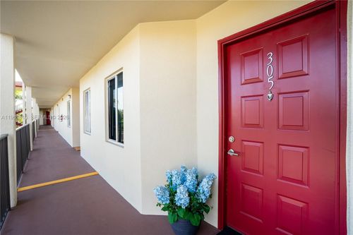 apt-305c-1600 Sw 127th Way, Pembroke Pines, FL, 33027-2157 | Card Image