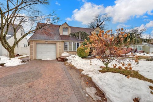 897 Spring Ave, Uniondale, NY, 11553-3340 | Card Image