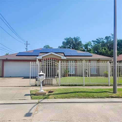 8041 Pebble Dr, New Orleans, LA, 70128-1323 | Card Image