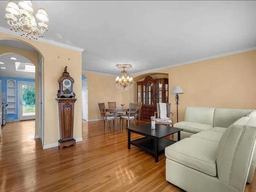 84 Marie Cres, Commack, NY, 11725-5221 | Card Image