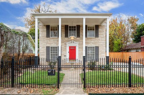 827 Le Green St, Houston, TX, 77008-4542 | Card Image
