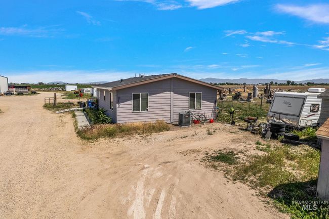 3750 E Kuna Rd, House other with 2 bedrooms, 2 bathrooms and 3 parking in Kuna ID | Image 11