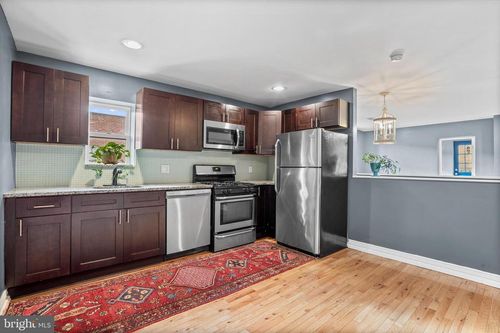 2-2024 S 12th St, PHILADELPHIA, PA, 19148-5528 | Card Image