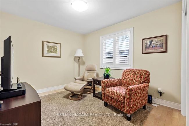 8 Woodbine Ave, House other with 3 bedrooms, 2 bathrooms and 2 parking in Saint Catharines ON | Image 16