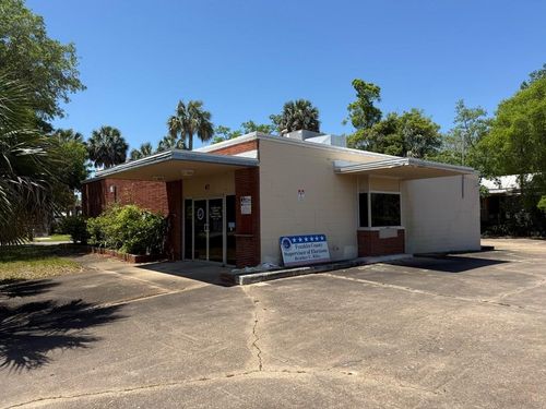 47 Avenue F, Apalachicola, FL, 32320-1723 | Card Image