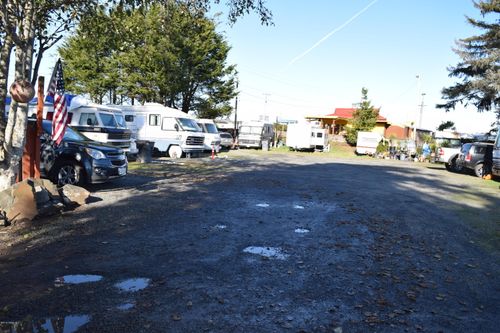 1443 S Roosevelt Drive, Seaside, OR, 97138 | Card Image