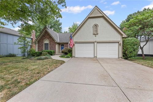 1916 E Frontier Ln, Olathe, KS, 66062-2345 | Card Image