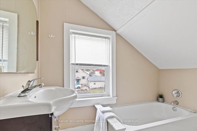106 William St, House other with 3 bedrooms, 2 bathrooms and 4 parking in Neustadt ON | Image 21