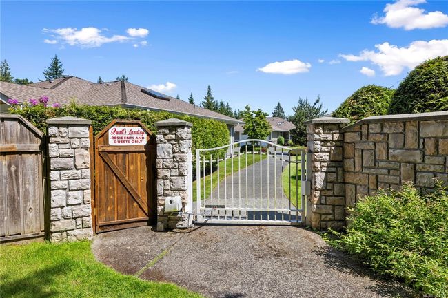 111 - 730 Barclay Cres, Townhouse with 2 bedrooms, 2 bathrooms and 2 parking in French Creek BC | Image 24
