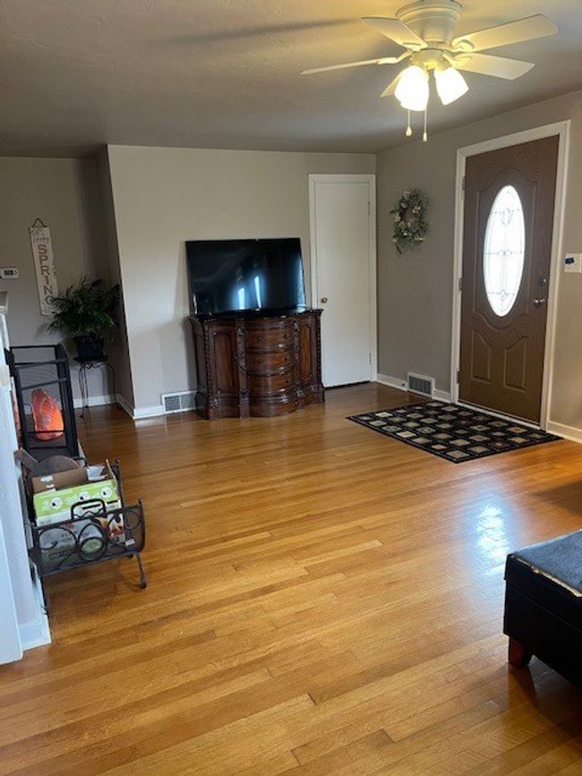 Living Room | Image 4