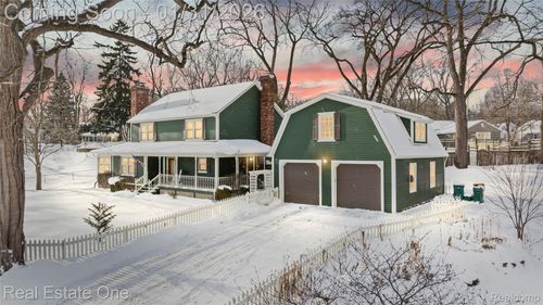 380 Depot Rd, Clarkston, MI, 48346-1472 | Card Image