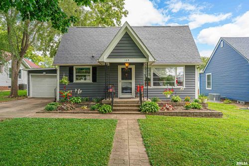 109 Buttell, Elkhart, IL, 62634-6093 | Card Image