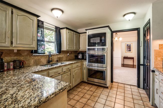 Kitchen. | Image 13