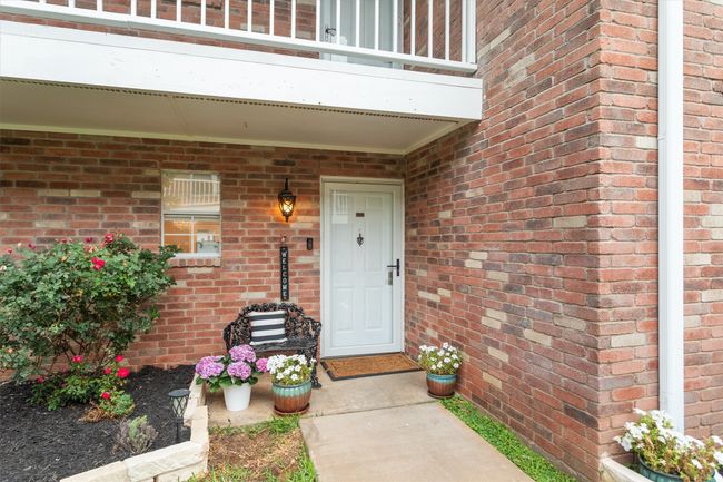 APT-139 - 8511 Westover Ct, Condo with 2 bedrooms, 2 bathrooms and null parking in Granbury TX | Image 4