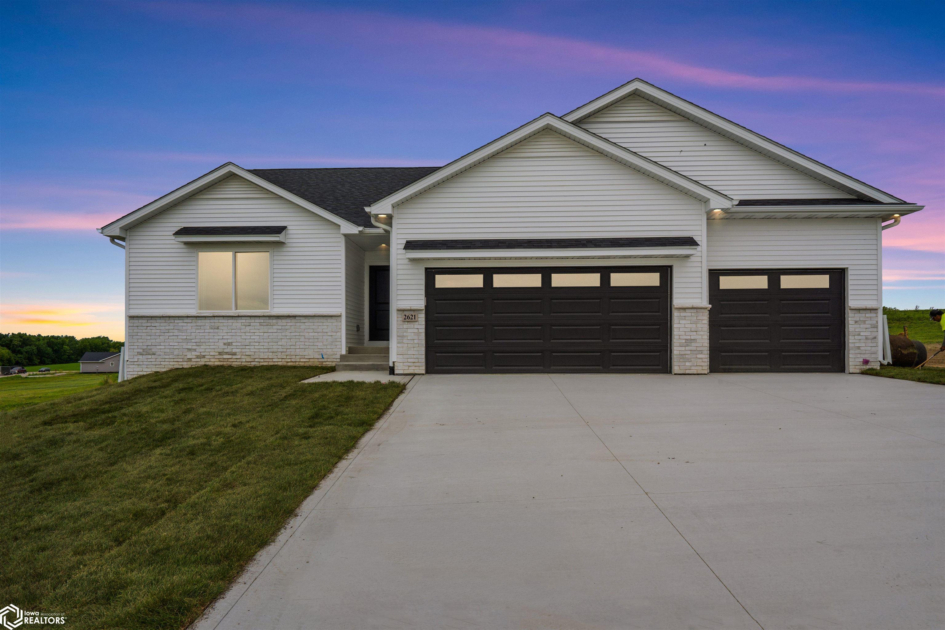 Knollway Dr, Marshalltown, IA 50158
