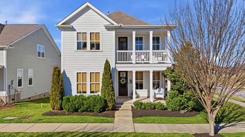 3200 Vinemont Dr, Thompsons Station, TN, 37179-2926 | Card Image