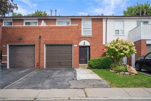 31-3430 Brandon Gate Dr, Mississauga, ON, L4T3T4 | Card Image