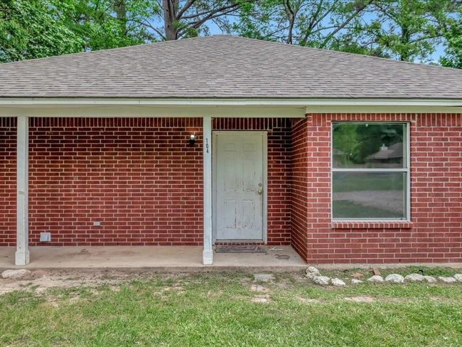104 Kansas St, House other with 4 bedrooms, 4 bathrooms and null parking in Huntington TX | Image 4