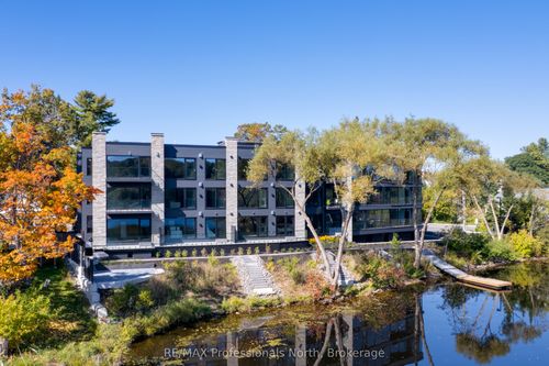105-32 Brunel Rd, Huntsville, ON, P1H1P5 | Card Image