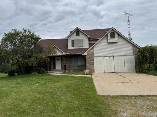 7341 Wood Pointe Dr, Almont, MI, 48003-8009 | Card Image