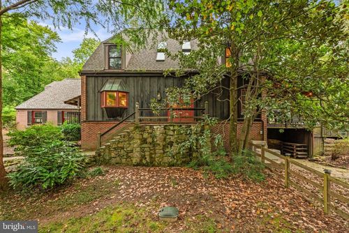 2001 Thurston Rd, FREDERICK, MD, 21704-8160 | Card Image